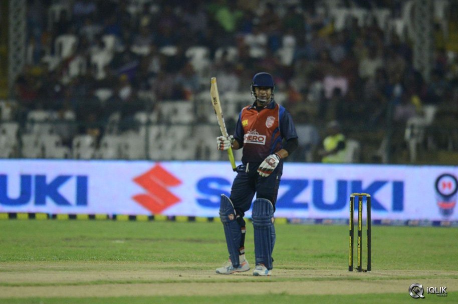 CCL-5-Telugu-Warriors-vs-Bengal-Tigers-Match-Photos
